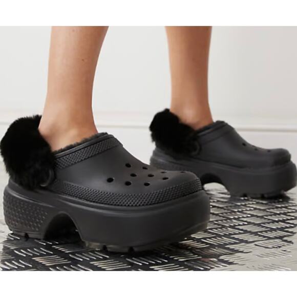 CROCS Shoes - Crocs Faux Fur Lined Platform Clogs All Black Vegan Lug Sole Unisex M5 W7